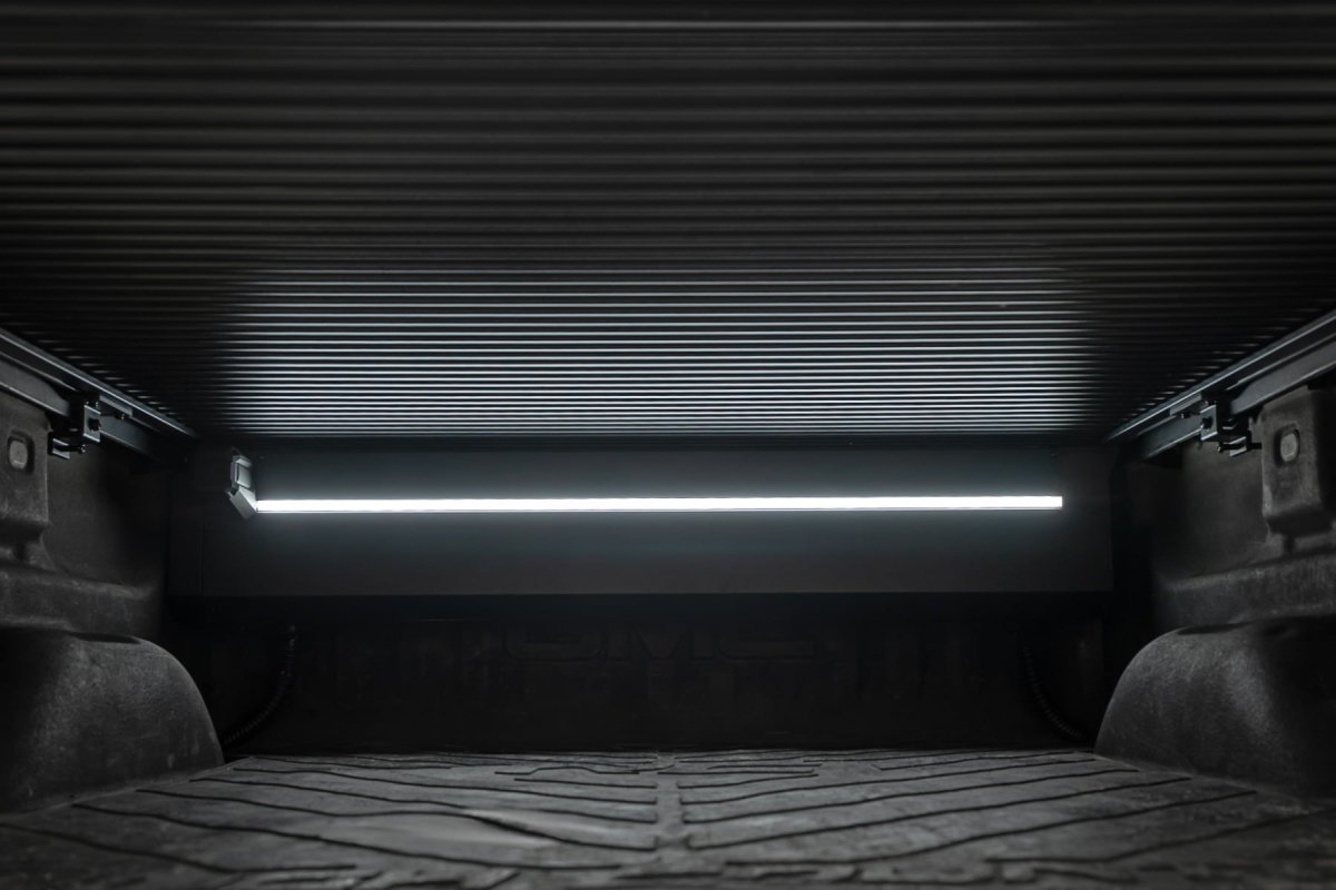 Chevrolet Silverado 3500 HD Powered Bed Cover - Rough Country - Powered Retractable - Matte Black - '14-'19